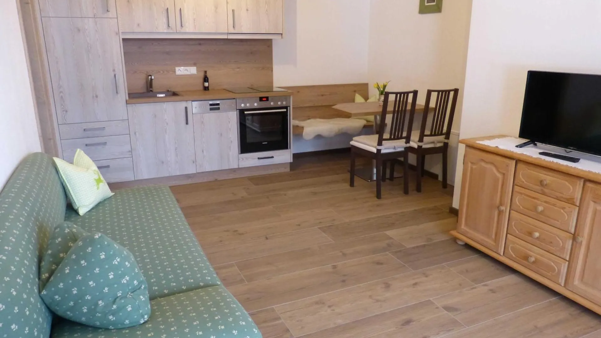 Gaestehaus Becher, Kreuth-Point Apartment Kreuth
